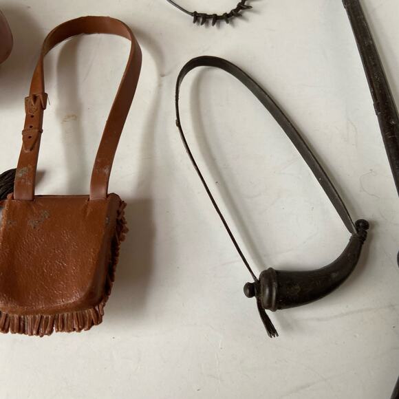 Vintage Marx Johnny West Wilderness Scout Daniel Boone Hat Bear Claw Rifle Horn - Picture 10 of 12